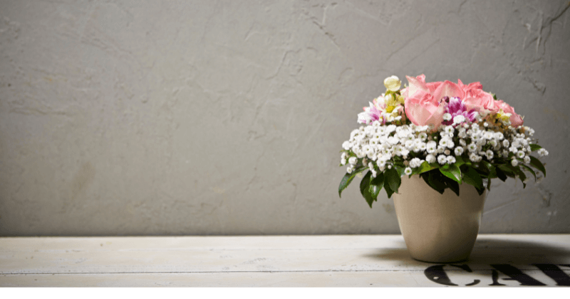 cara mendekorasi rumah dengan bunga palsu